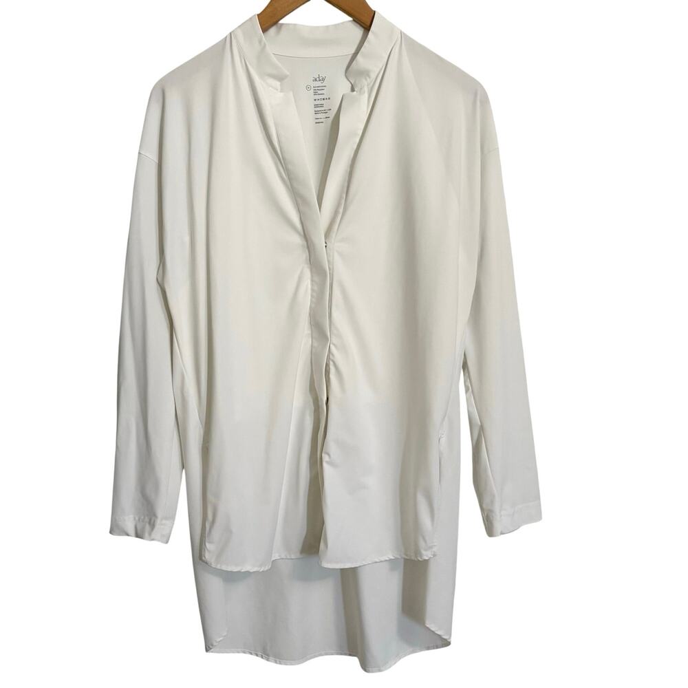 Aday Something Borrowed White Snap Button Tunic Top Women's Sz Medium Basic